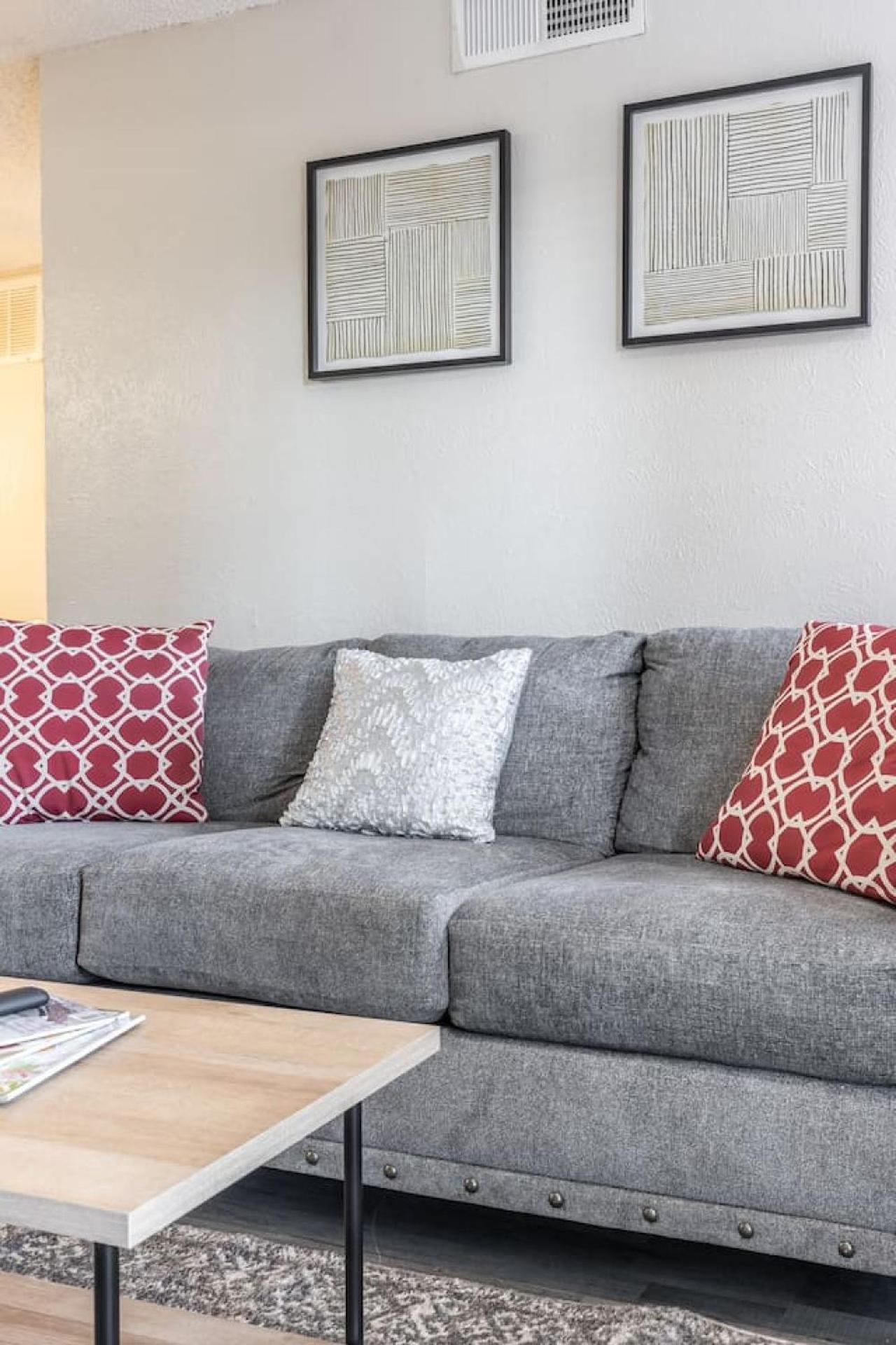 Affordability At Its Finest Cozy 1 Bed 1 Bath Apartamento *