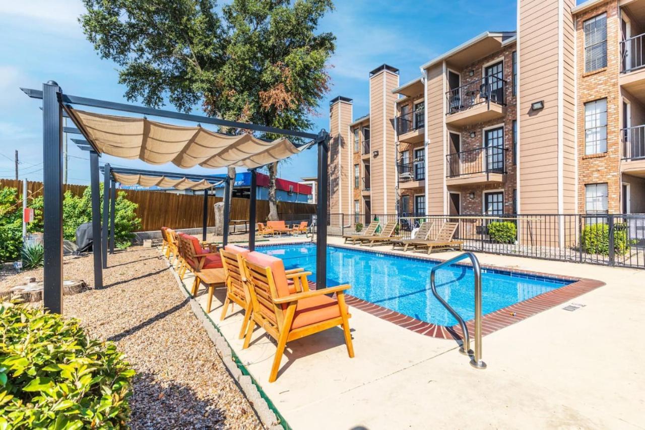 Apartment Affordability At Its Finest Cozy 1 Bed 1 Bath Dallas